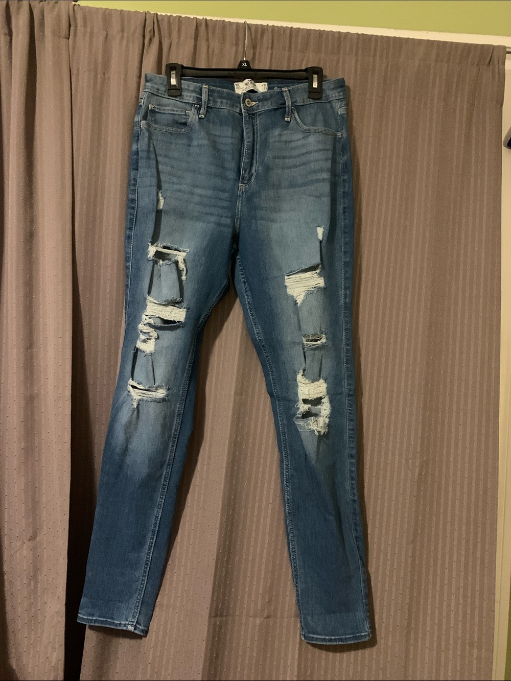 AE Distressed Women's Blue Skinny Jeans 15L